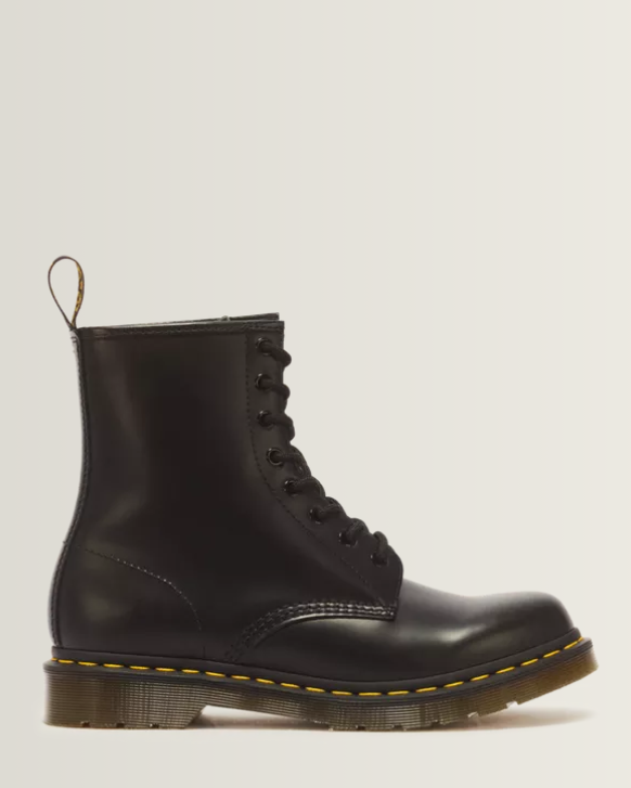 Dr. Martens 1460 Boot in Schwarz mit gelber Naht und AirWair-Sohle